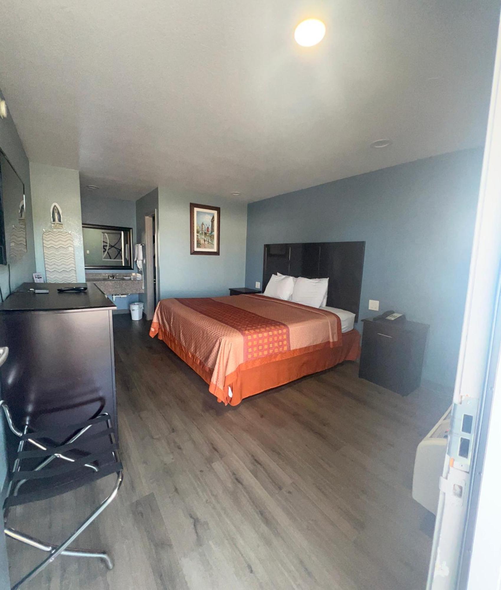 Ozark Inn Mena Bagian luar foto