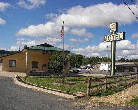 Ozark Inn Mena Bagian luar foto